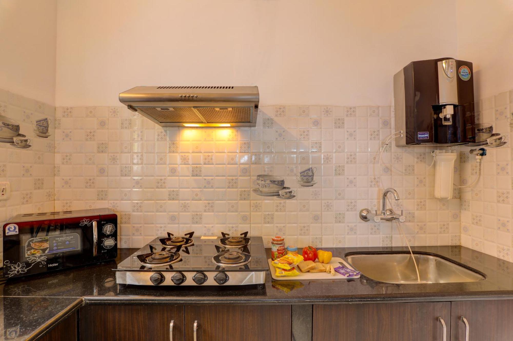 Jaqk Holidays - 9Bhk Villa For Big Groups, Private Pool-Wifi-Cartaker-Parking, North Goa Baga Eksteriør bilde